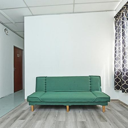 Spot On 90500 Sri Rampai Metro Hostel Kuala Lumpur Bagian luar foto